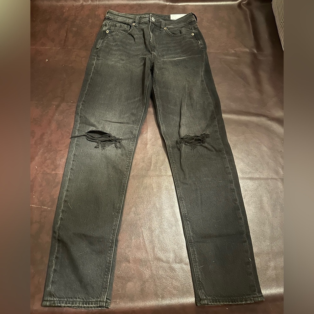 American eagle mom jeans